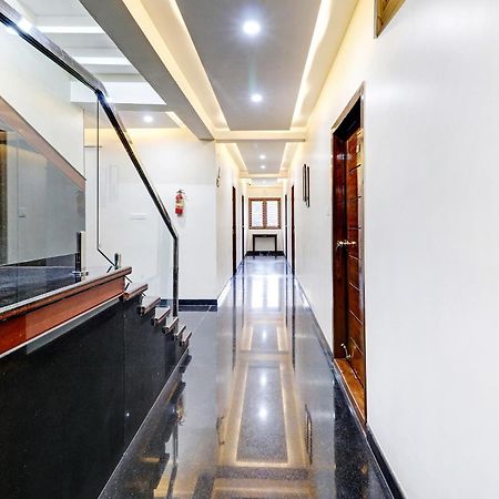 Capital O R R Residency Hotell Bangalore Exteriör bild