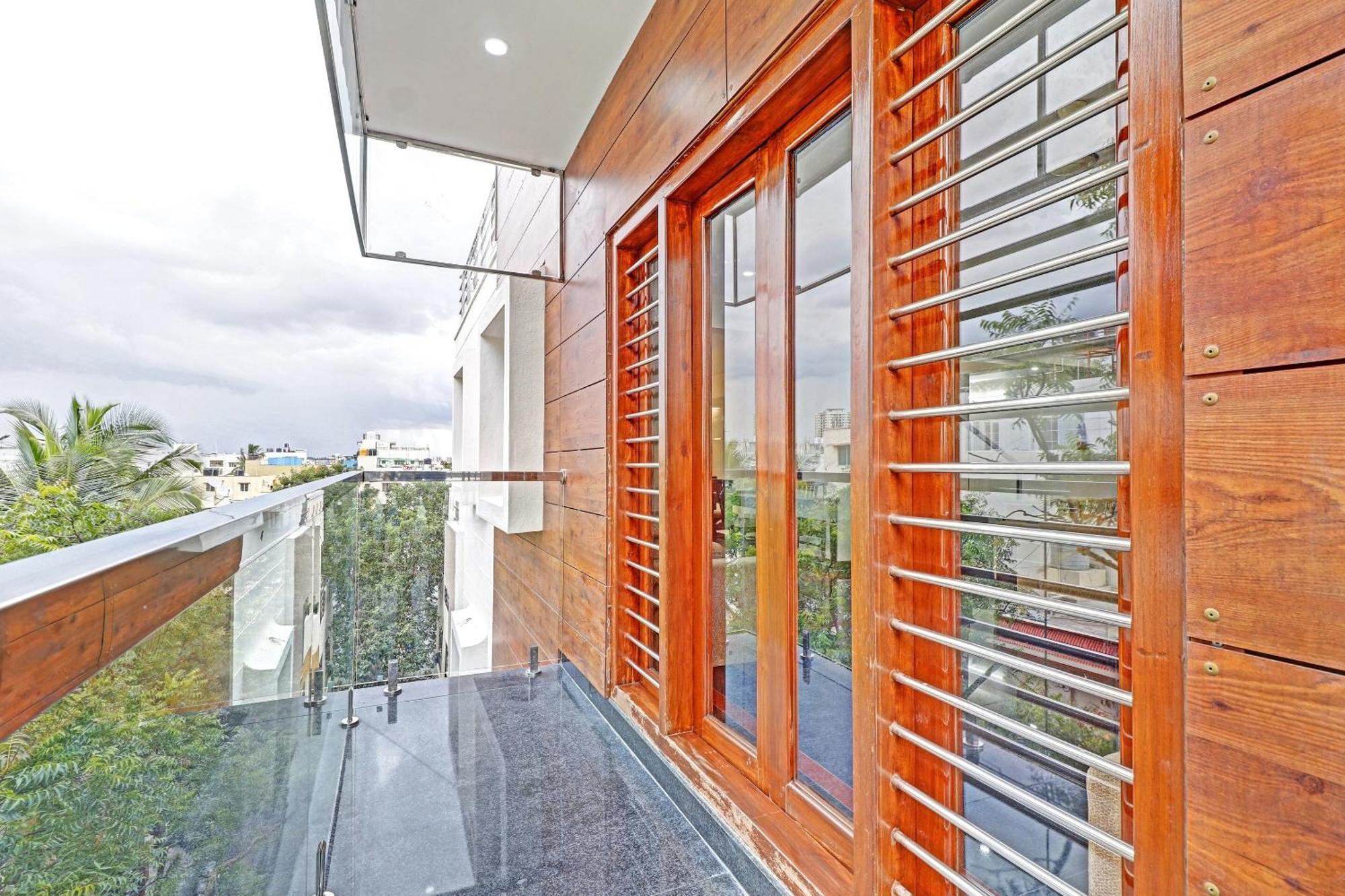 Capital O R R Residency Hotell Bangalore Exteriör bild