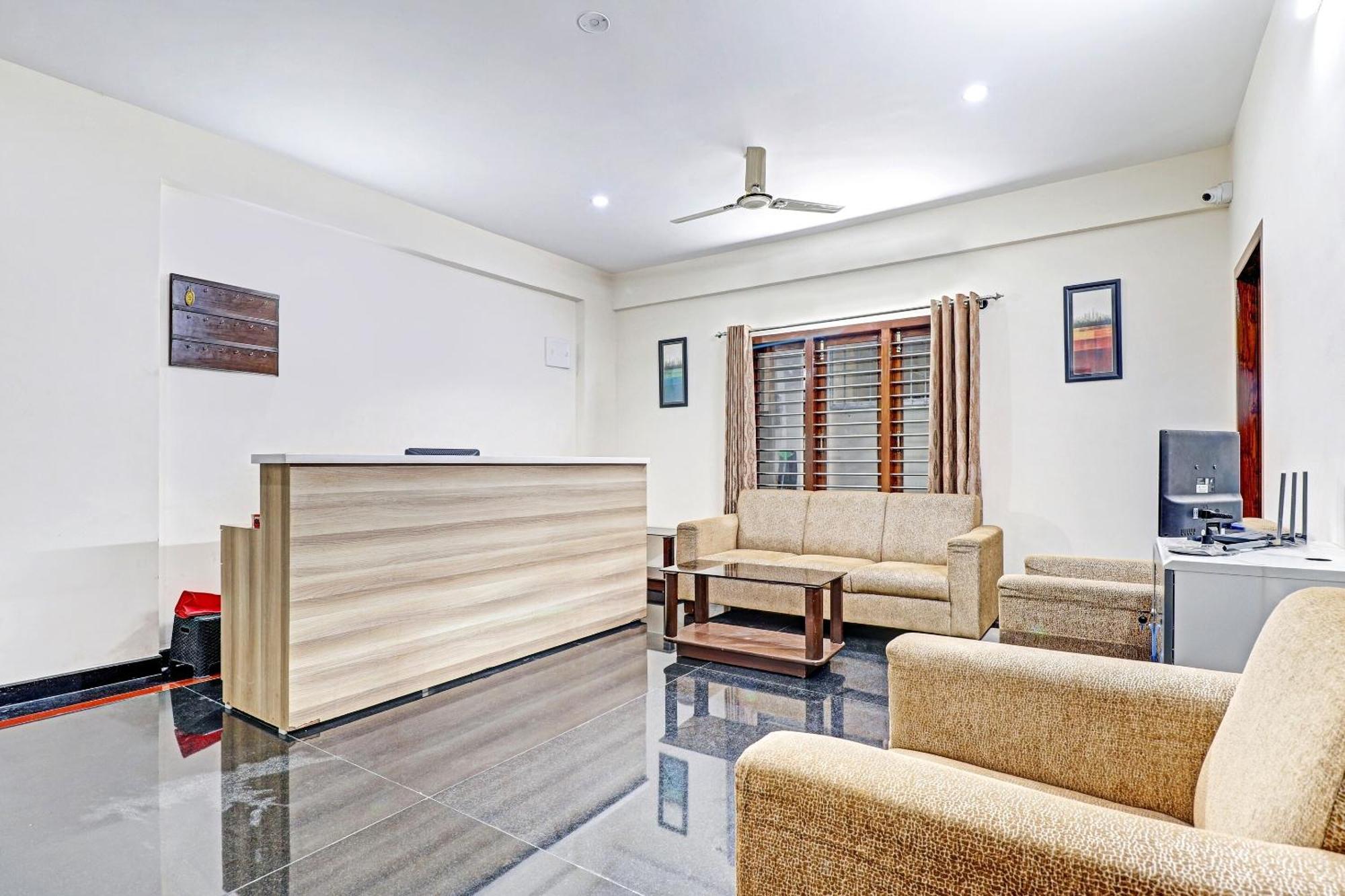 Capital O R R Residency Hotell Bangalore Exteriör bild