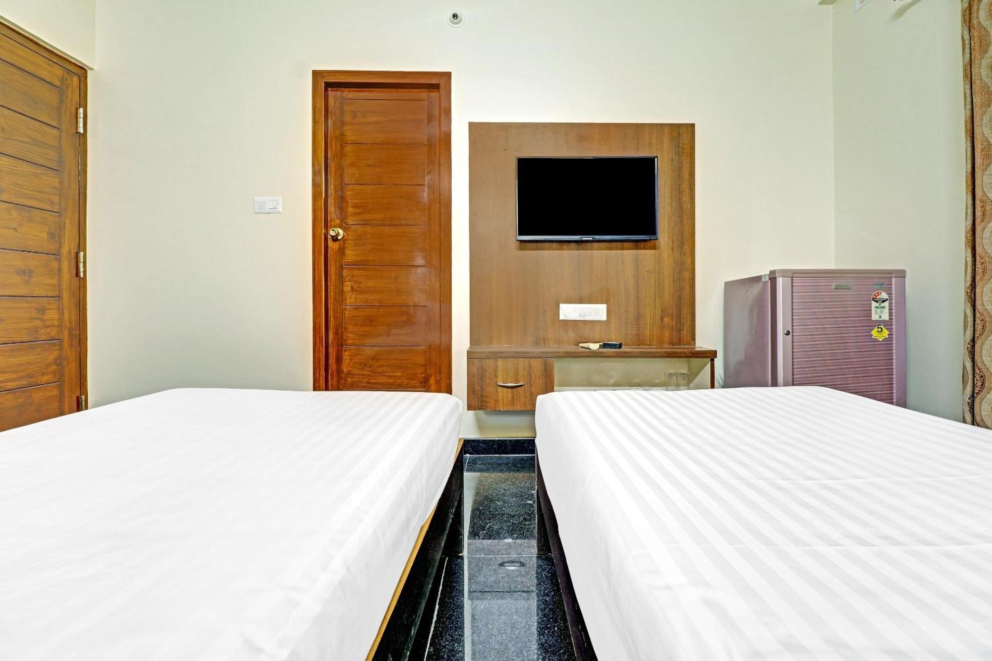 Capital O R R Residency Hotell Bangalore Exteriör bild