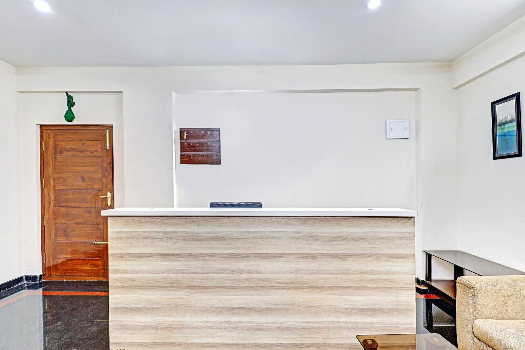 Capital O R R Residency Hotell Bangalore Exteriör bild