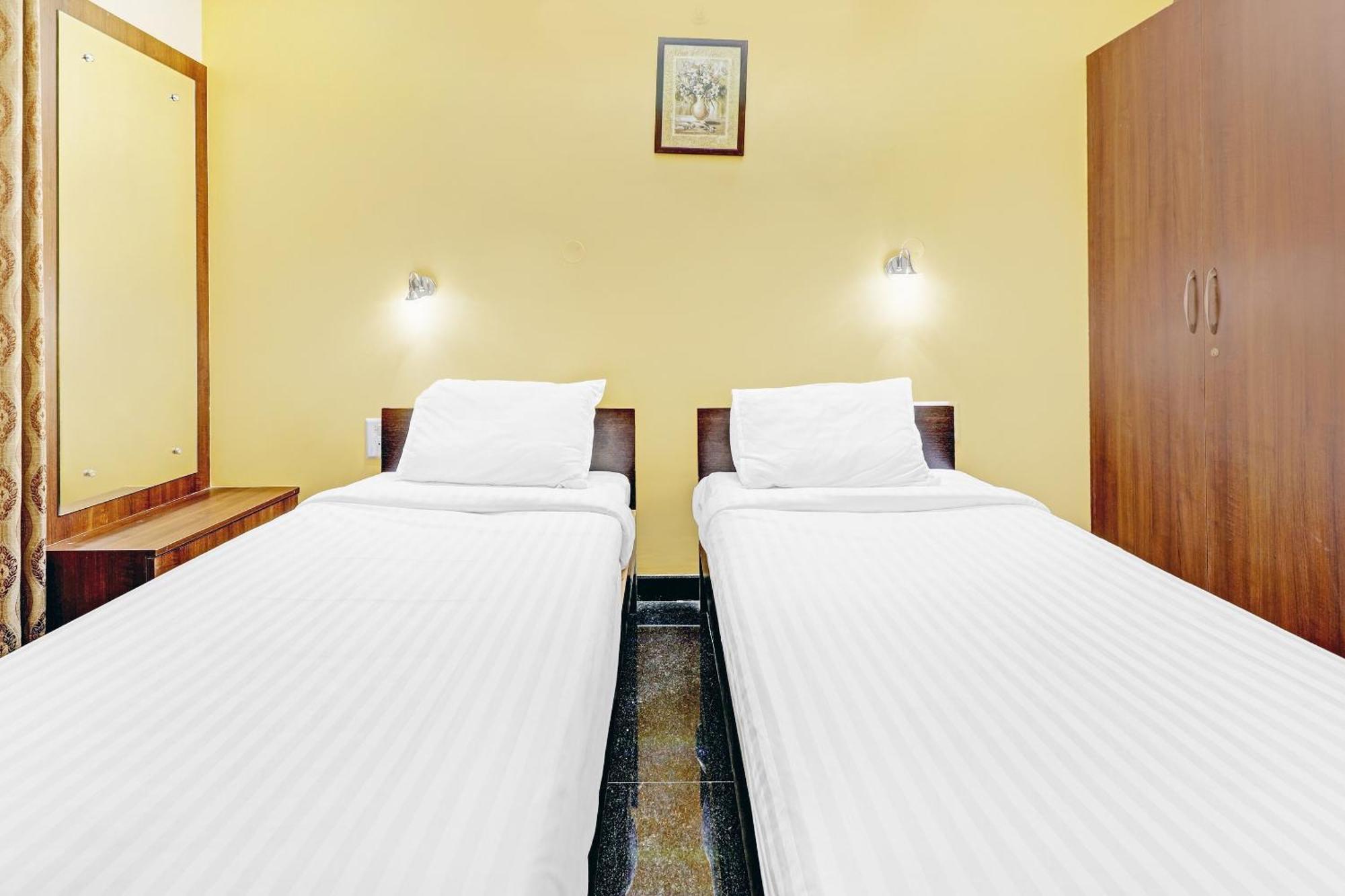 Capital O R R Residency Hotell Bangalore Exteriör bild