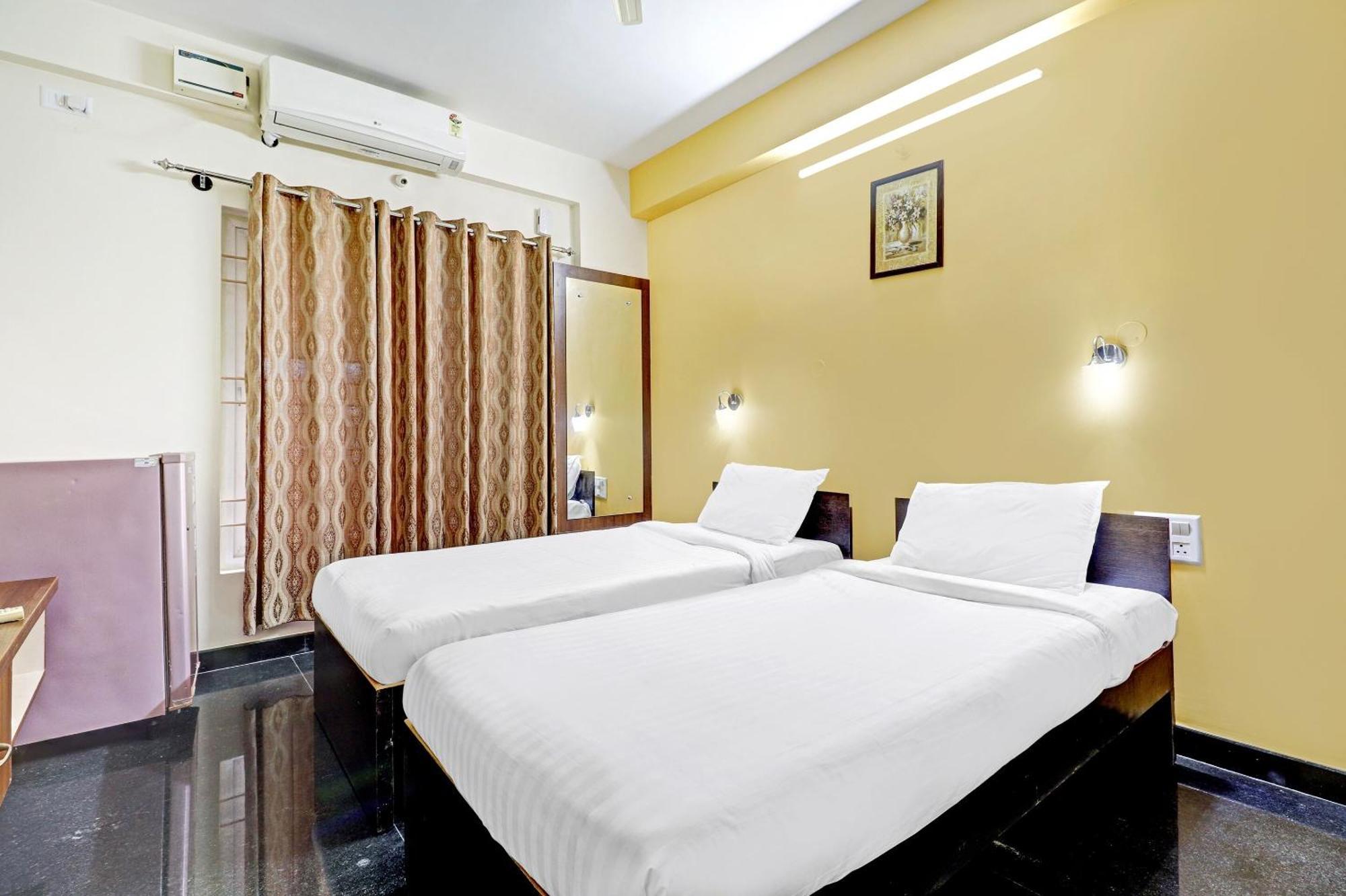 Capital O R R Residency Hotell Bangalore Exteriör bild
