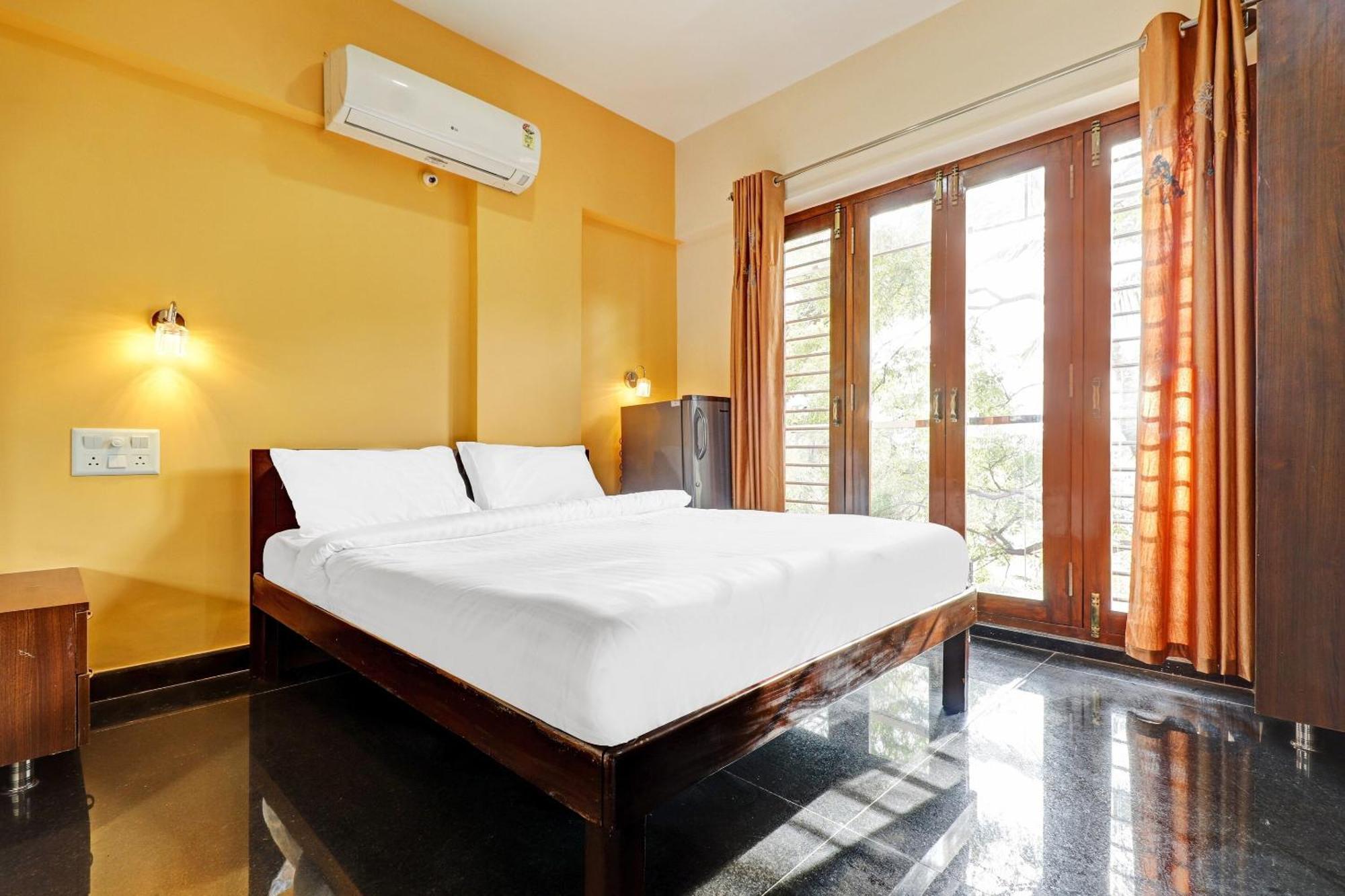 Capital O R R Residency Hotell Bangalore Exteriör bild