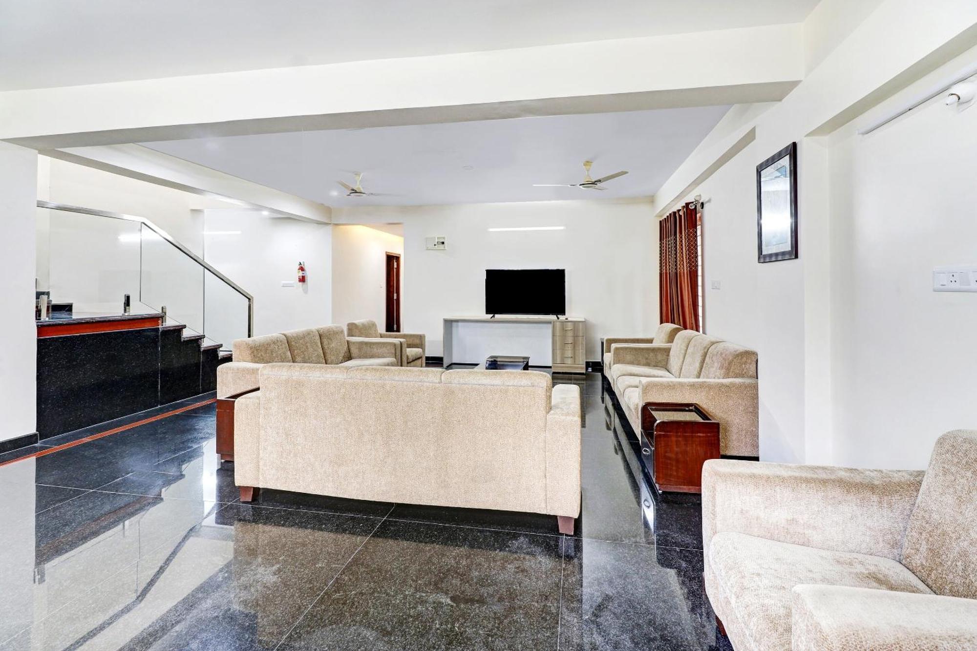 Capital O R R Residency Hotell Bangalore Exteriör bild